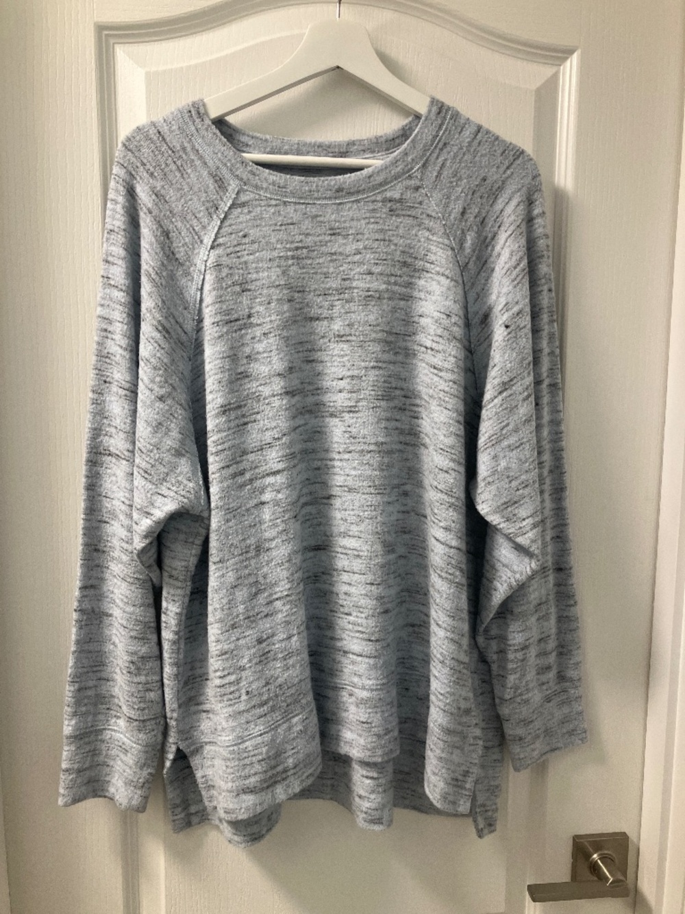 Aerie sweater 66% viscose size Large